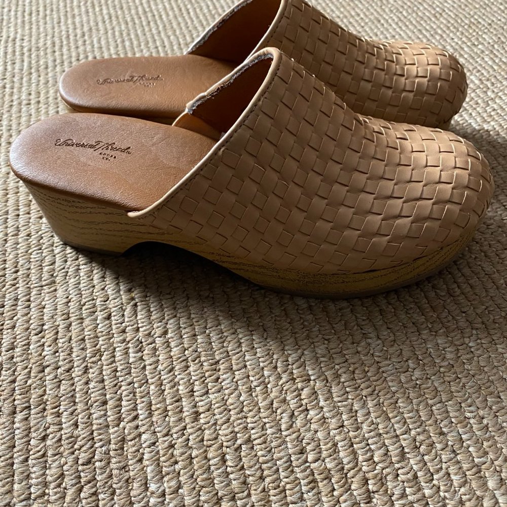 Universal Thread Basket Weave Clogs - image 3
